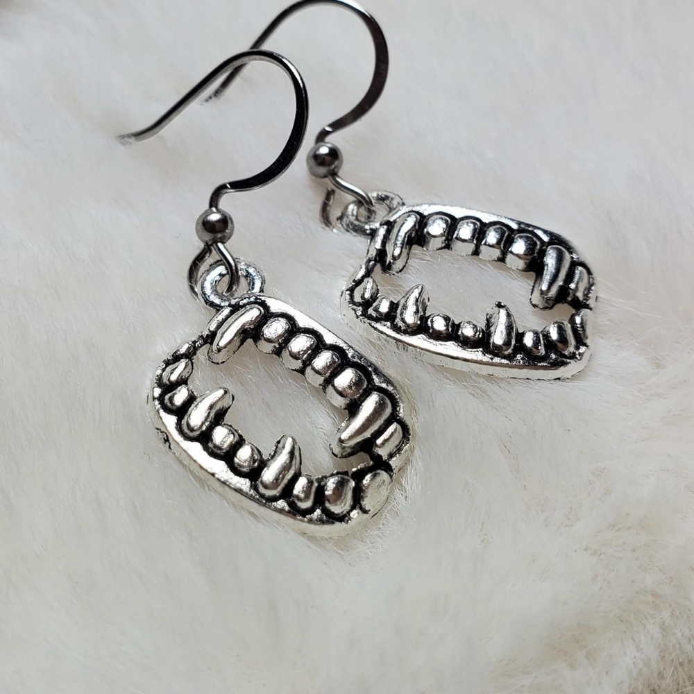 Vampire fang teeth earrings